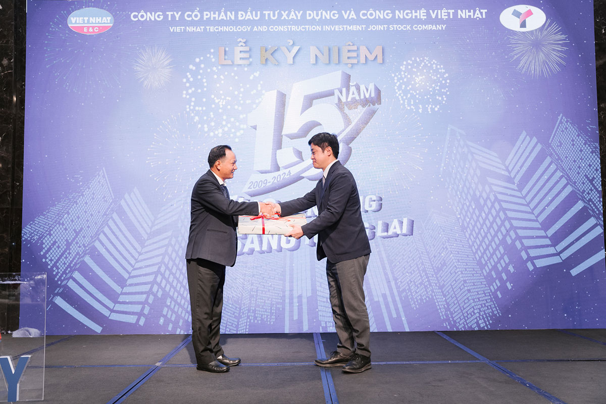 Sinh nhật Công ty 15 năm thành lập
